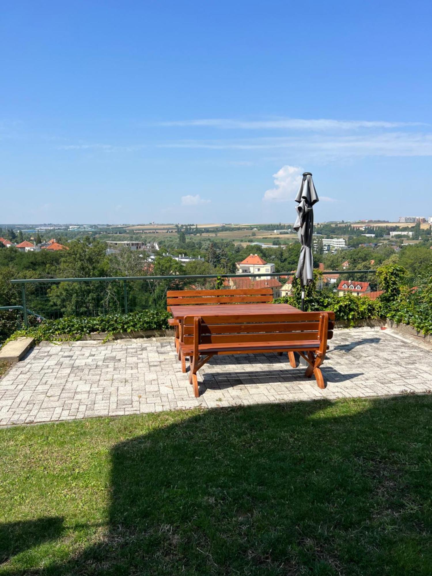Airport Luxury Apartment & Spa Praga Exterior foto