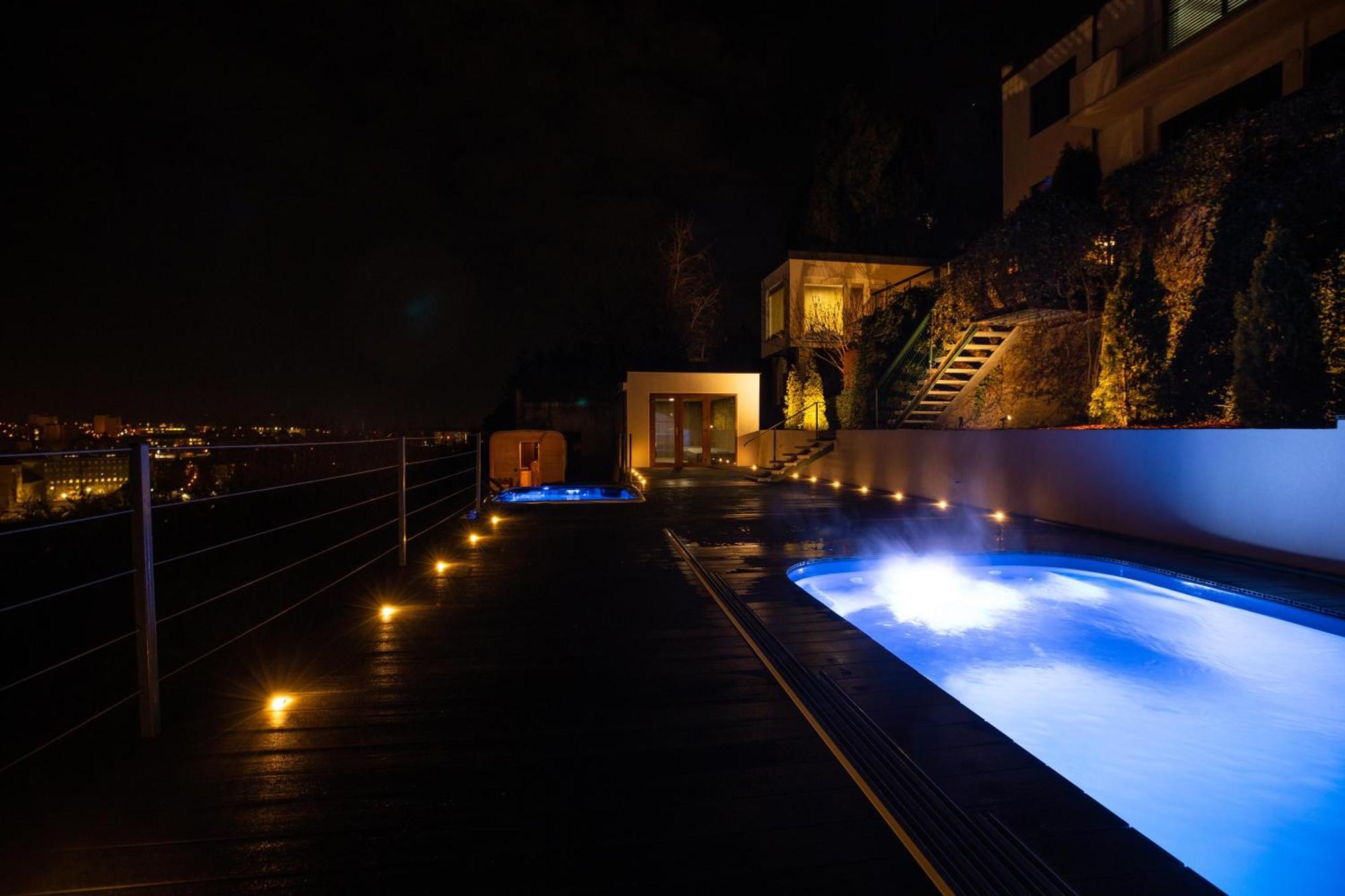 Airport Luxury Apartment & Spa Praga Exterior foto