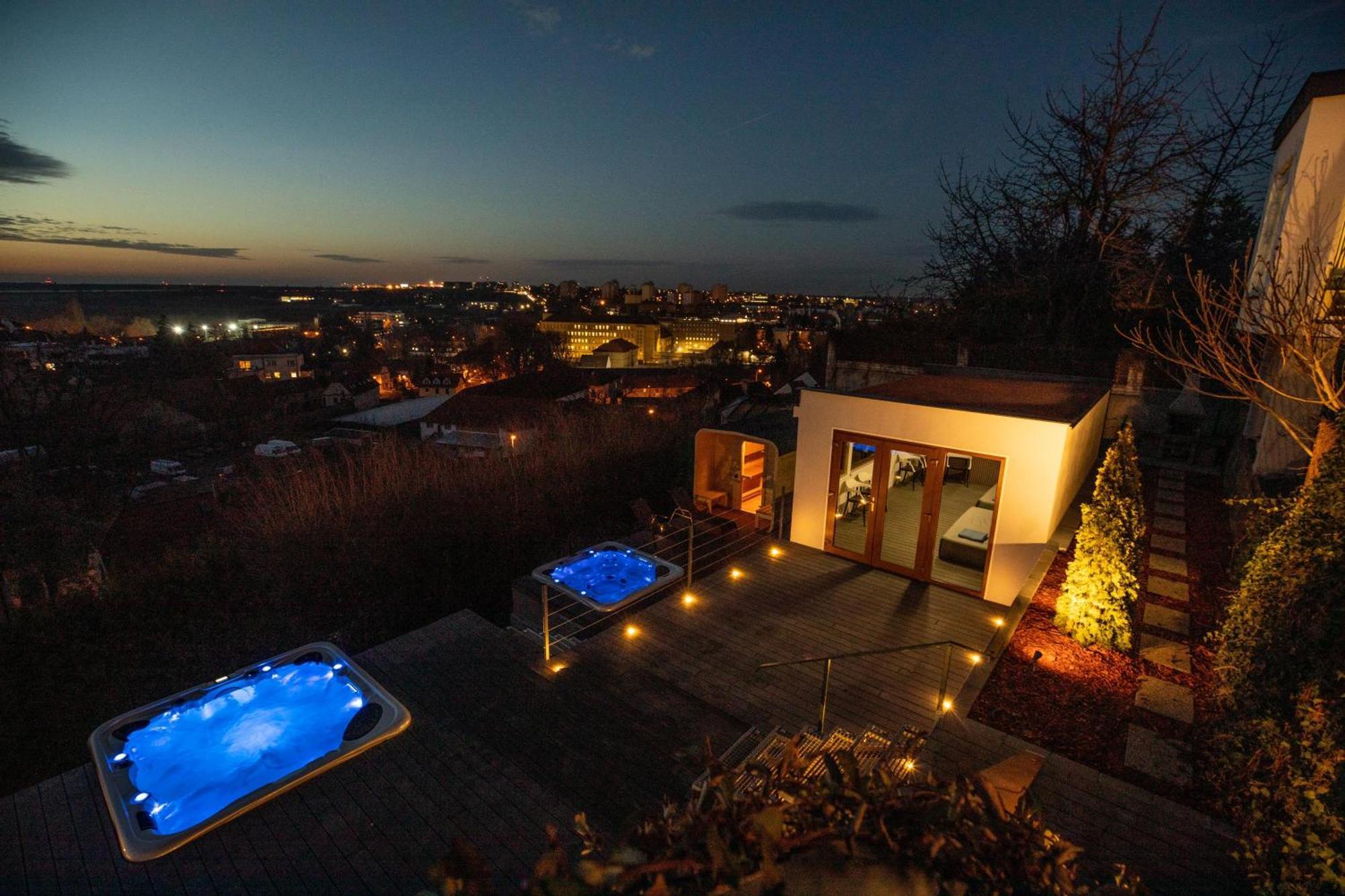 Airport Luxury Apartment & Spa Praga Exterior foto