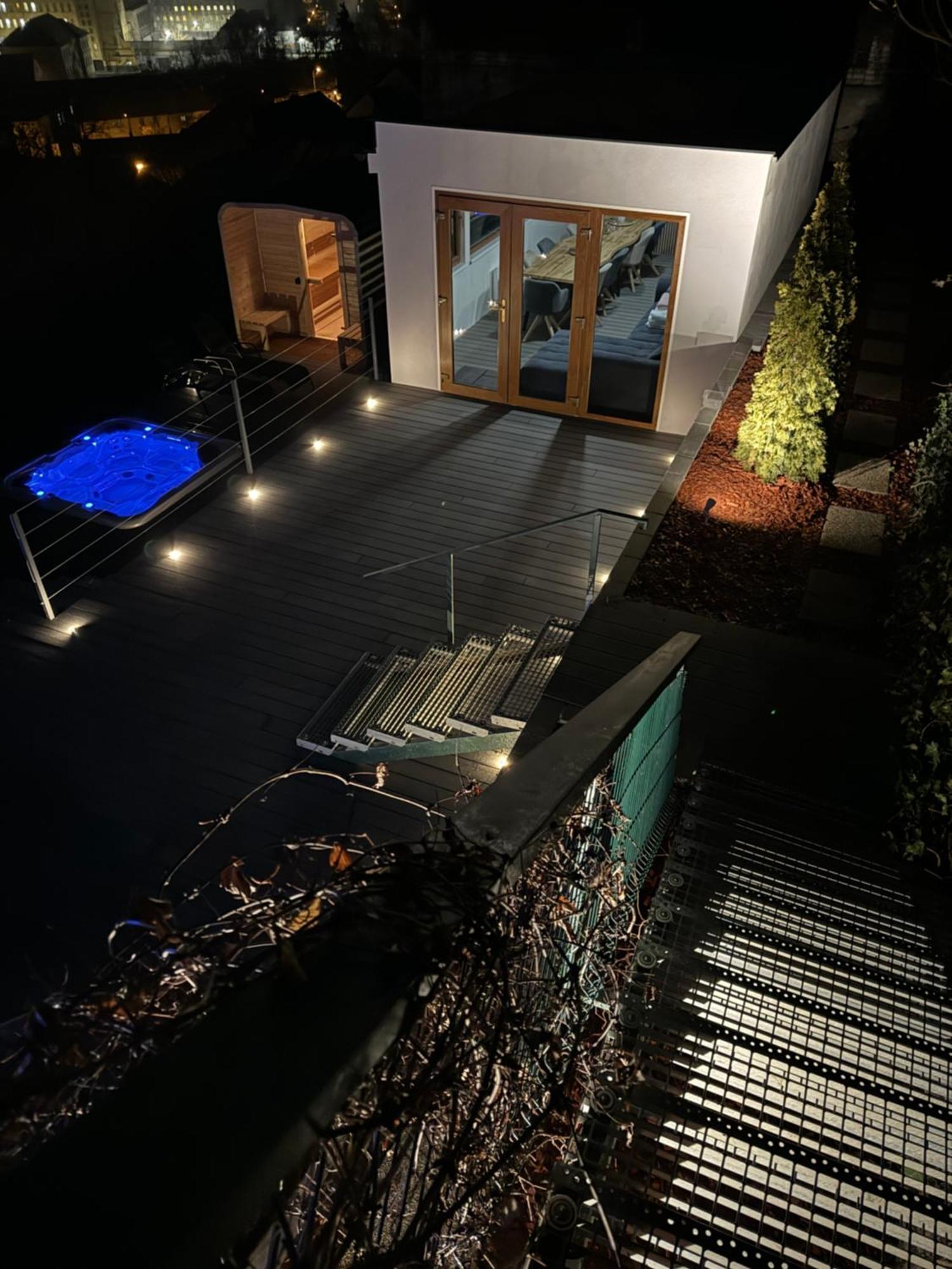 Airport Luxury Apartment & Spa Praga Exterior foto