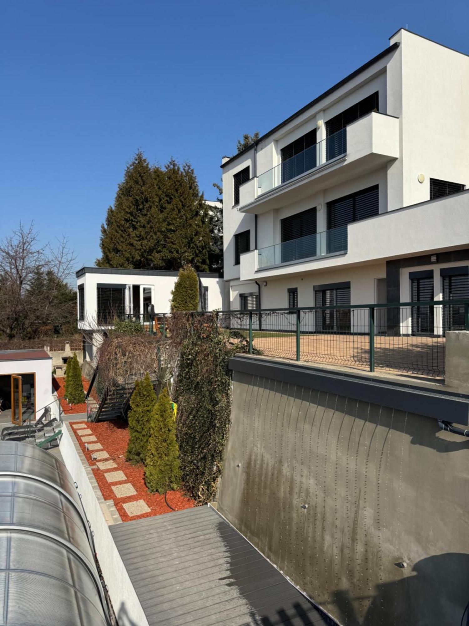 Airport Luxury Apartment & Spa Praga Exterior foto