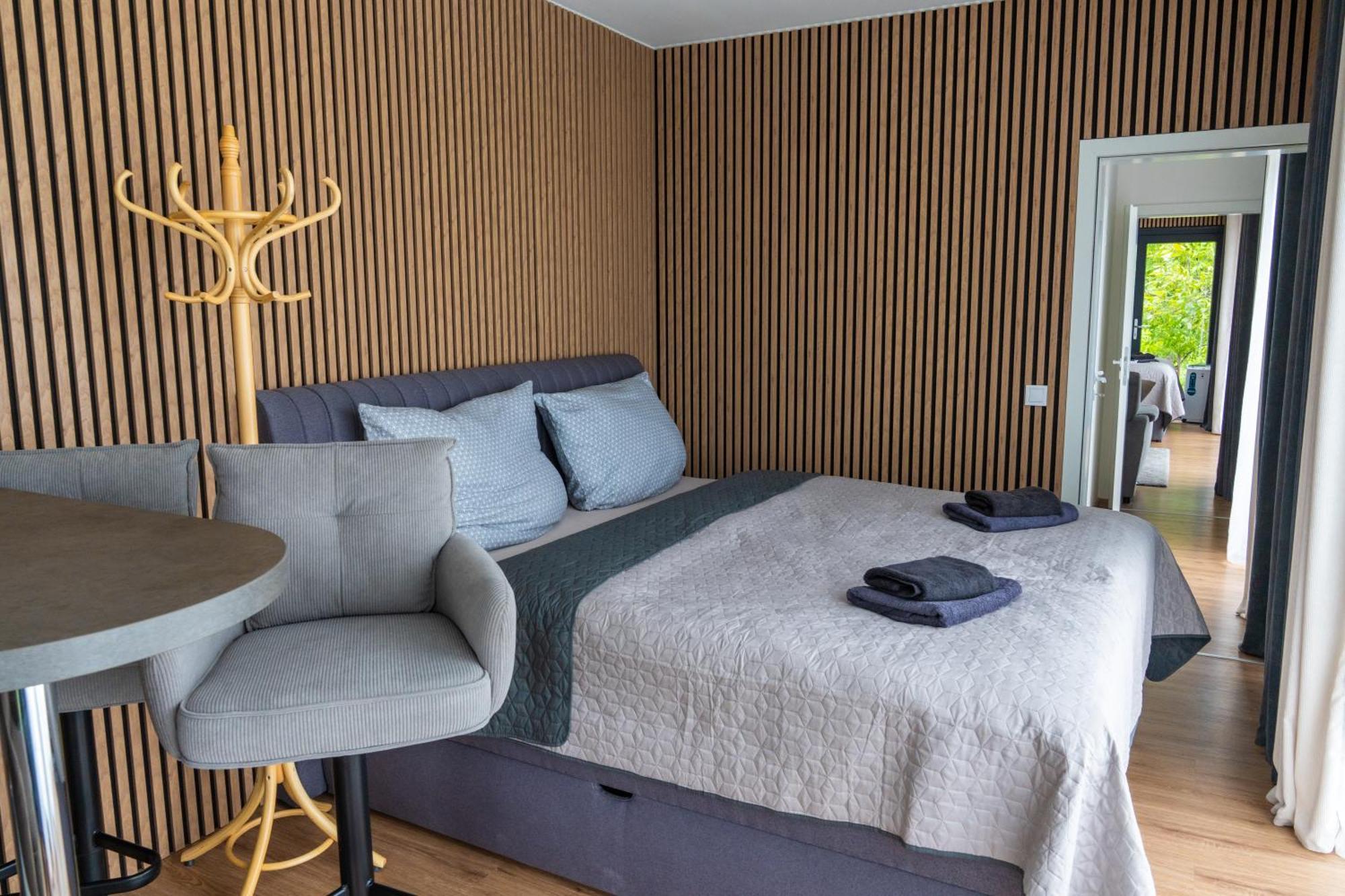 Airport Luxury Apartment & Spa Praga Quarto foto